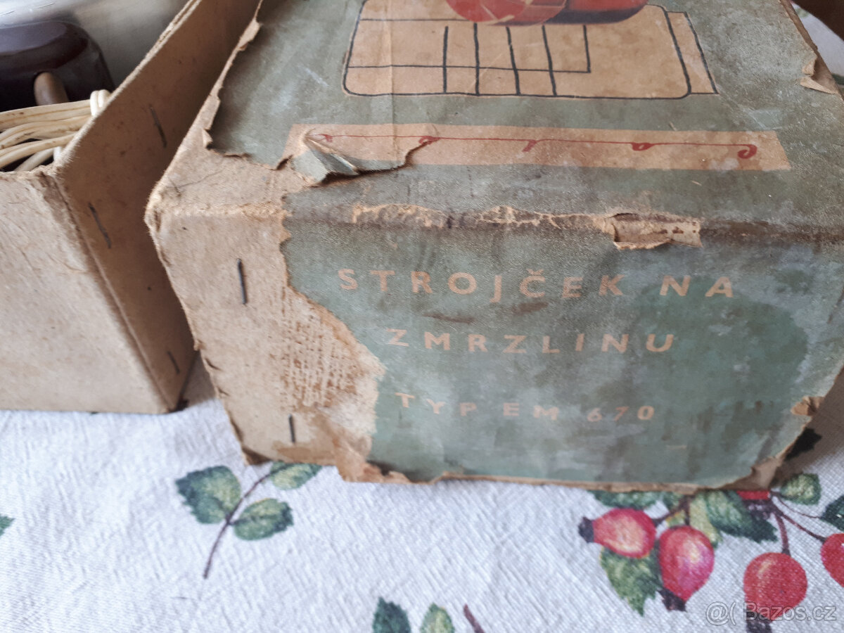 Retro zmrzlinovač Calex - 8