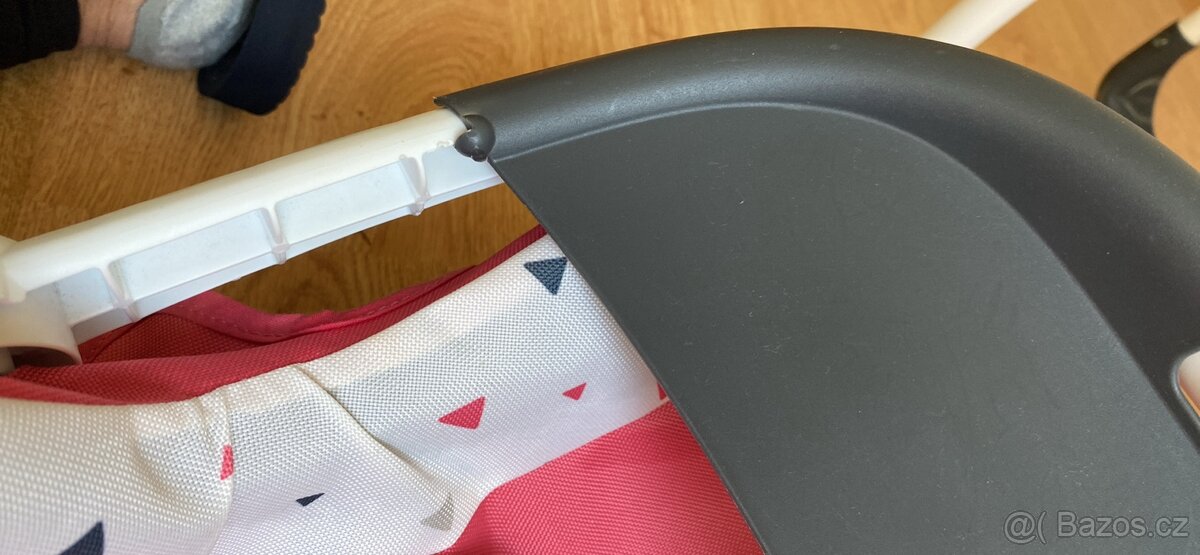 Jídelní židlička pro panenky - 8