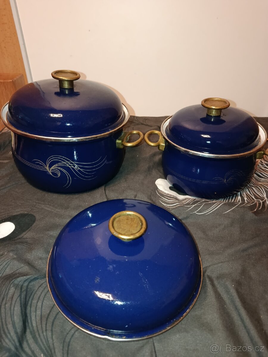 Staré smaltované hrnce - 8