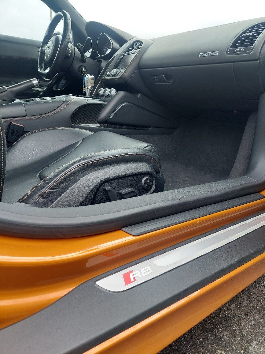 Audi R8 Spyder V10 carbon / keramik/ odpočet - 8