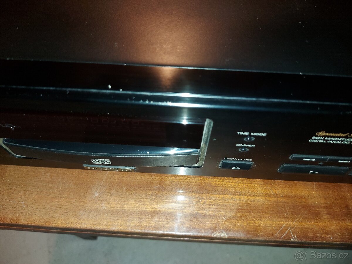 Predám AKAI CD-79 - 8
