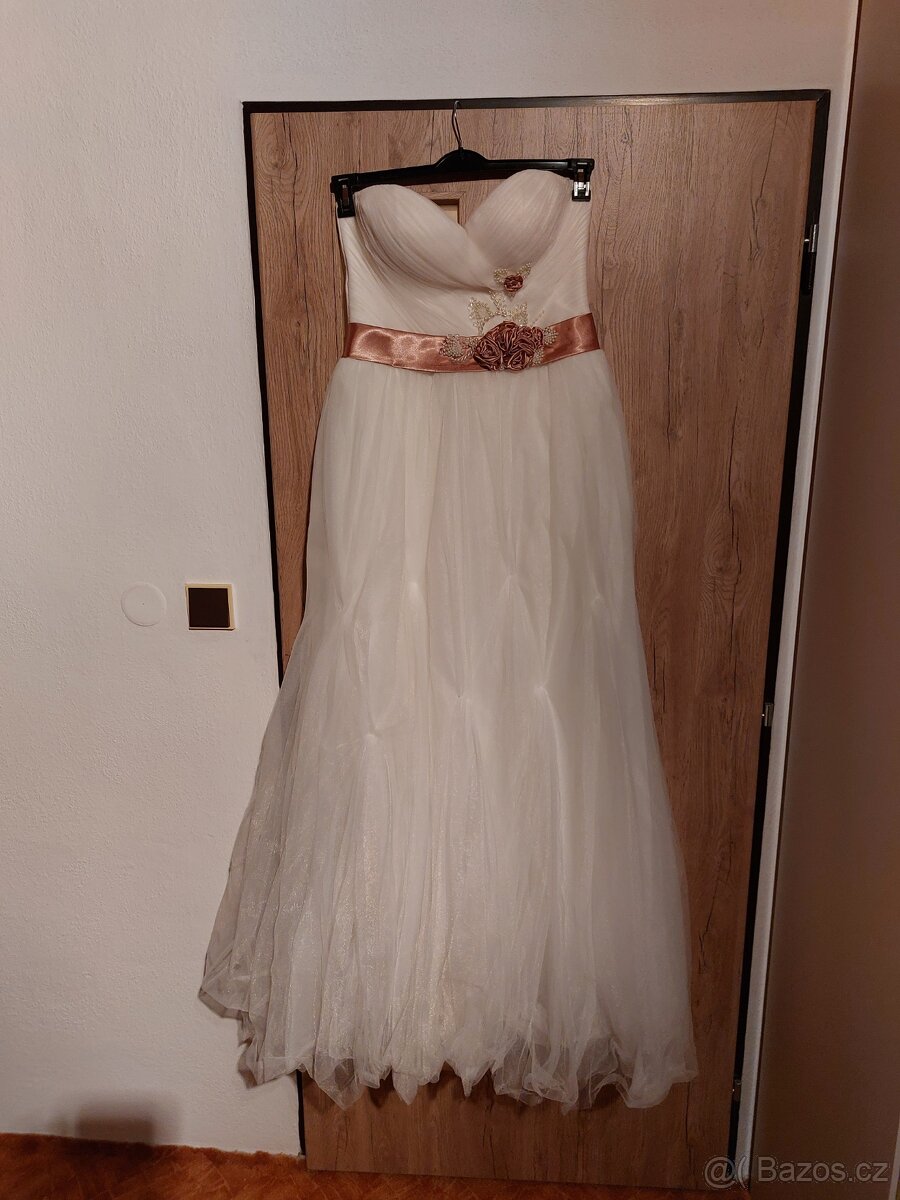 Svatebni saty korzetove - 8