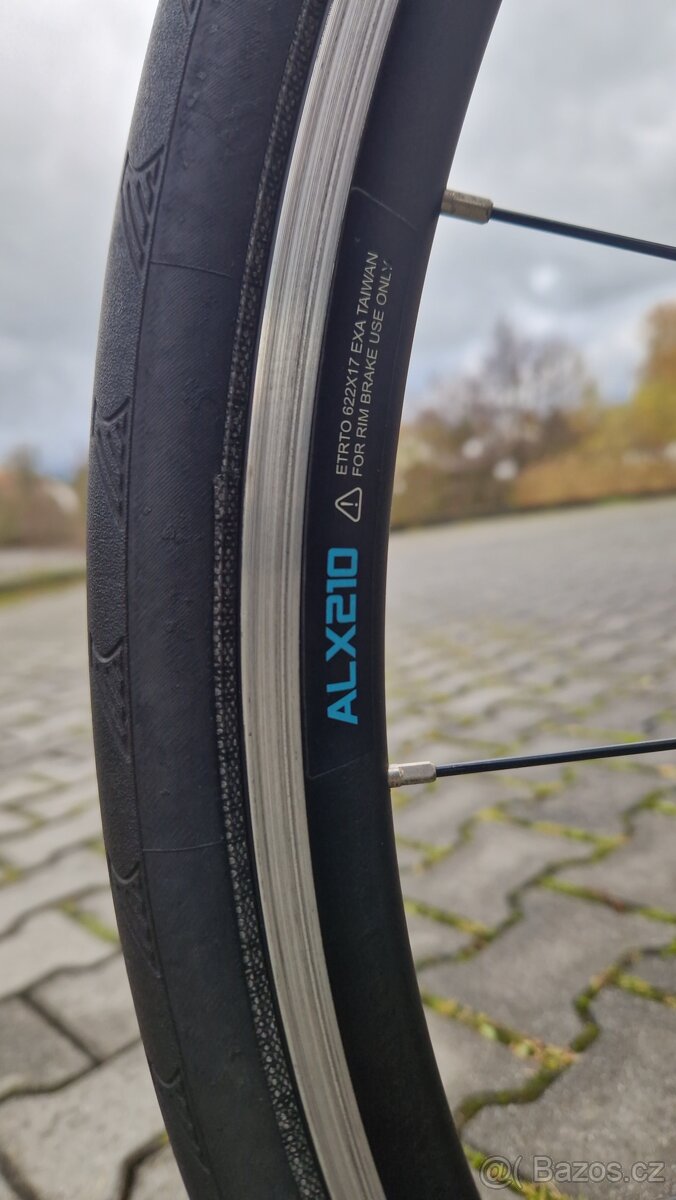 Prodám dámské silniční kolo FOCUS Izalco Race - 8