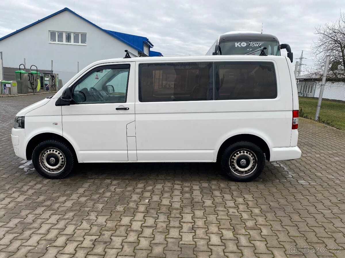 VW Transporter T5.1 2.0tdi 9-míst 2010 - 8