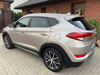 HYUNDAI TUCSON /42TKM / 2.0 CRDI 16V /1.MAJ. / TOP - 8