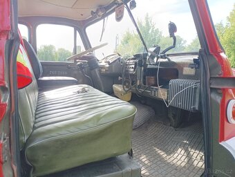 Tatra 148 - 8