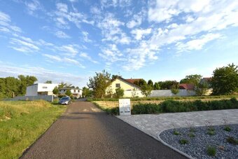 Prodej stavebního pozemku 1352 m Rajhrad, ul. Popovická (pa - 8