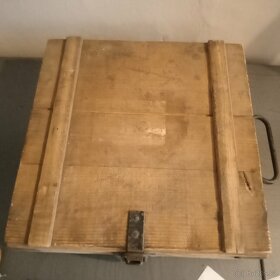 Originál dřevěná bedna po granátech OÚG vz. 34 - 8