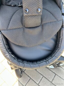 kočárek Junama silver + dětská autosedačka 0+ a isofix - 8