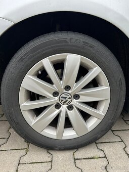 Volkswagen Passat B7 - 8