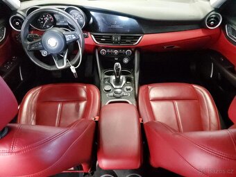 2021 Alfa Romeo Giulia Sport 2.0 AWD - 8