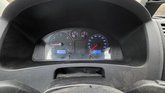 VW Transporter T5 1,9tdi 75kW najeto 180tkm, r.v.2007 - 8