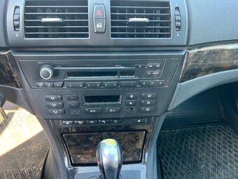 Bmw x3 e83 2.0d 130kw facelift Spacegrau na díly - 8