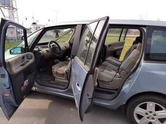 Renault Espace 2.2DCi-7 místný - 8