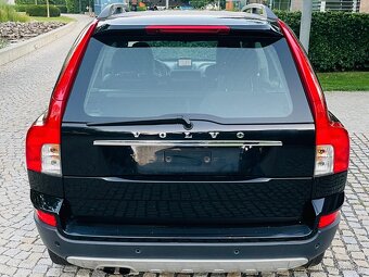 Volvo XC90 2.4D5 136KW 4x4 AUTOMAT NAVI SENZORY SERVISKA - 8