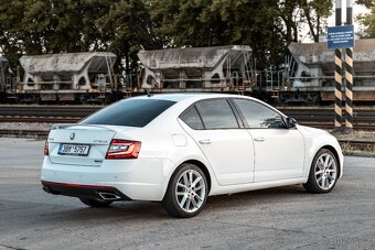 Škoda Octavia 2.0 TDI RS DSG 135kW - 8