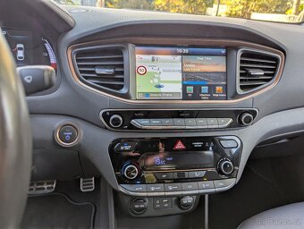 Hyundai IONIQ Electric EV PERMIUM – 27 000 km – TČ/ACC - 8