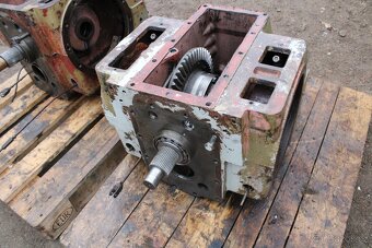 Zetor 6911 rozvodovka diferenciál - 8