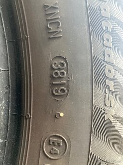 Prodám zimní pneu Matador 205/60/16 - 8