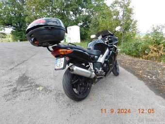 Honda VFR 800 - 8