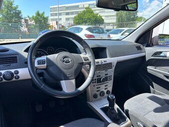 Opel Astra H 1,6 16V, kombi, v ČR OD 2017 JEDEN MAJITEL - 8