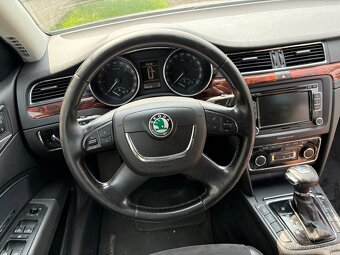 Škoda Superb 2 bourané - 8