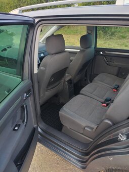 Volkswagen Touran 2.0TDI - bez nutných investic - 8