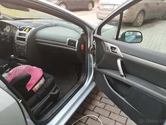 Peugeot 407 - 8