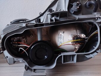 Mercedes W210 předfacelift – nové světlomety HELLA - 8