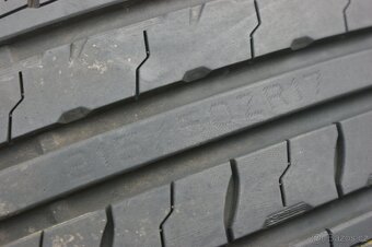 Bicolor tubine krasna alu kola origo Ford R17 a letni pneu - 8