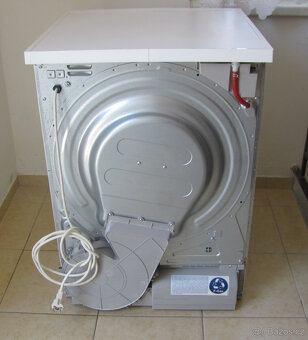 SUŠIČKA PRÁDLA S TEP. ČERPADLEM - AEG - 7kg - A++ - 8