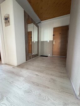 Pronájem prostorného bytu 4+1, 79 m² – Hroznětín - 8