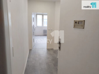 Pronájem bytu 1+1, 47 m2, po rekonstrukci, nezařízený, Praha - 8