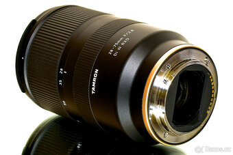 Sony E Tamron 28-75mm F/2.8 Di III RXD TOP STAV - 8