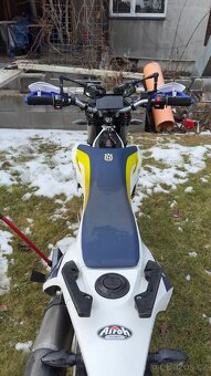 Husqvarna 701 enduro - 8