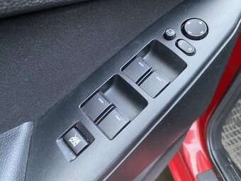 Mazda 3 1.6i ,  77 kW benzín, 2009 - 8