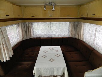 Velký dvouosý karavan Dethleffs - 8