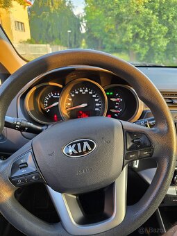 Kia Rio 2013 1.25 CVVT - 8