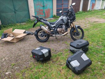 2023 Honda Africa Twin - havarovaná - 8