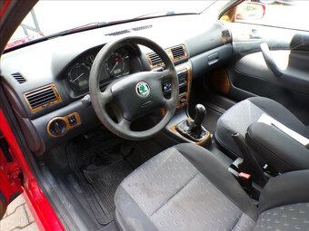 Škoda Octavia 2,0 i KLIMA,TAŽ.ZAŘ. - 8