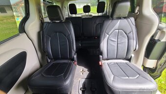 Chrysler Pacifica Touring L - 8