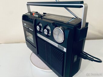 Radiomagnetofon JVC RC-222LE, rok 1978 - 8