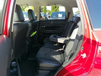 Mitsubishi Outlander 2.4 PHEV,4WD,LED 63 247KM - 8