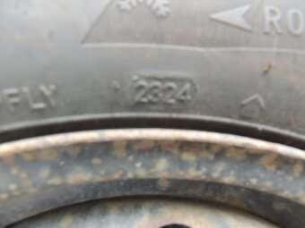 4ks plechových disků Fabia 3+zimní pneu  185/60/15 7mm - 8