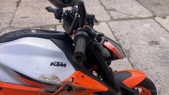 KTM 1290 Super Duke R - 8