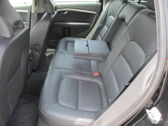 VOLVO XC70 2,4D 133kw Geartronic Momentum AWD 2015 - 8