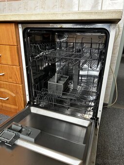 Kuchyňská linka se spotřebiči - 8