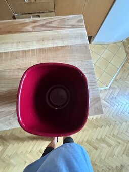 Žabky, pyžama, květináč - 8