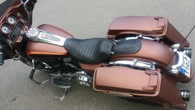 Harley Davidson FLHX - 8