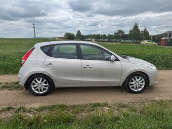 Hyundai i30 1.6 CRDi - 8